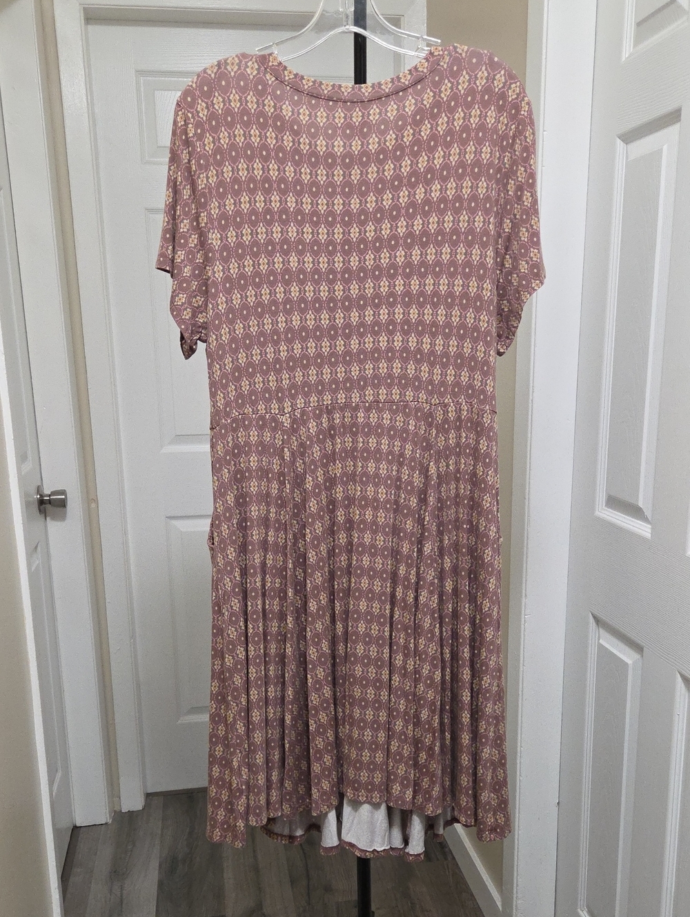 Torrid Plus Size Mauve Geo Print Knotted Waist Midi Dress Pockets Stretch Boho - Picture 10 of 10